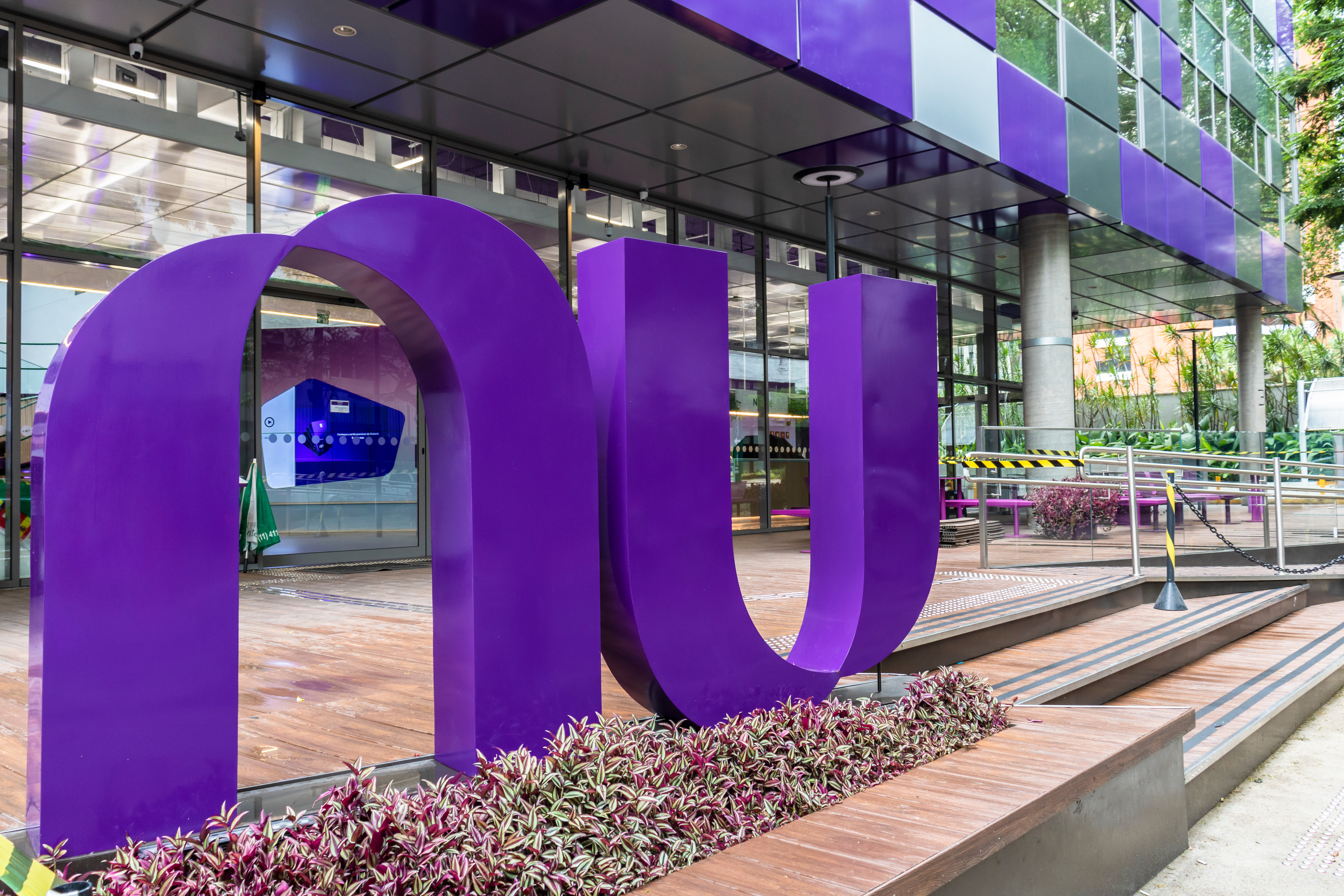 La banque brésilienne Nubank reste optimiste sur les cryptos et en liste de nouvelles