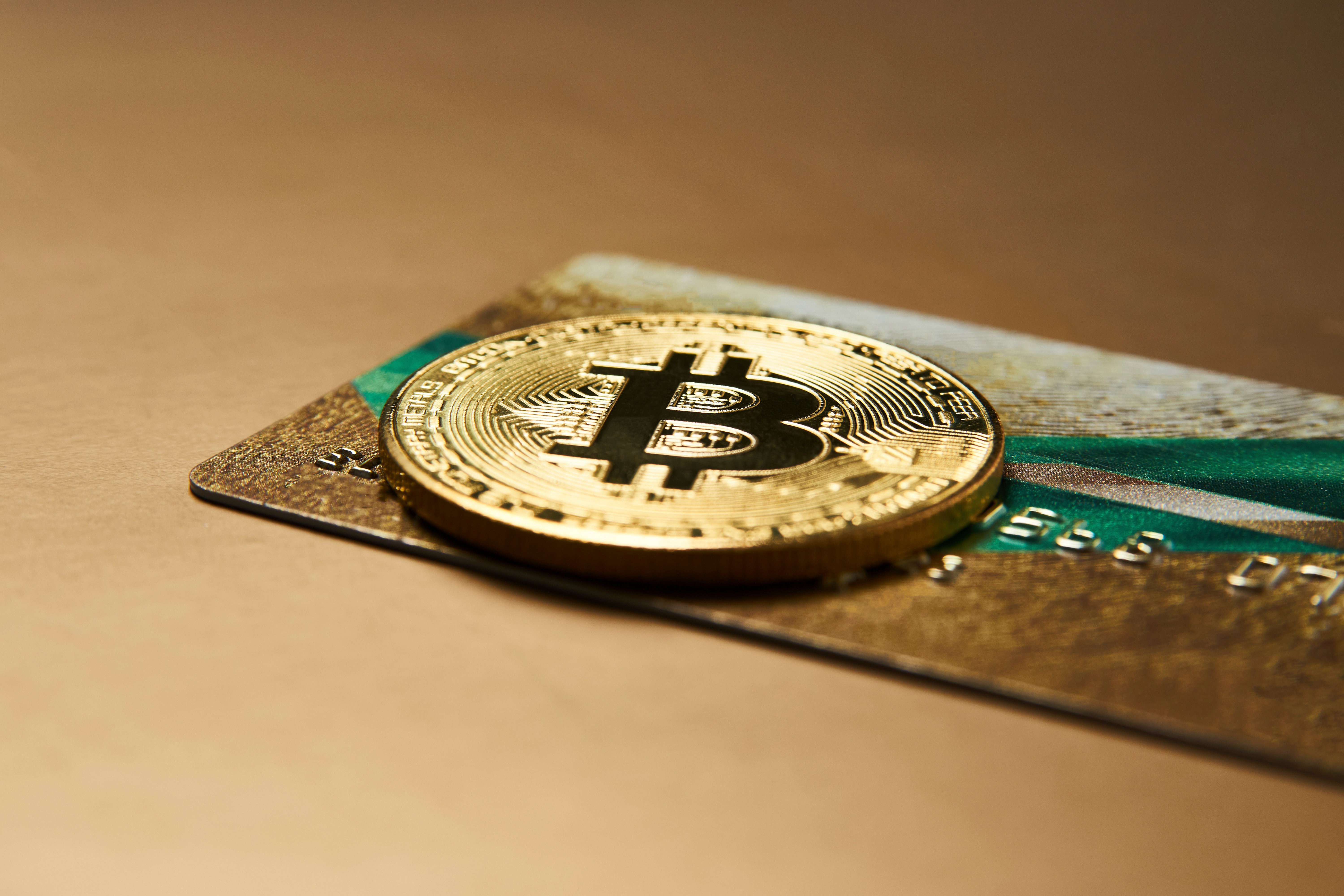 Navigating the Crypto Card Landscape Amid Regulatory Challenges